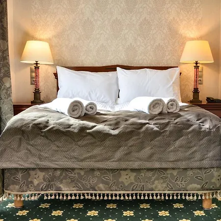 Komoda Club Apart-hotel 4*