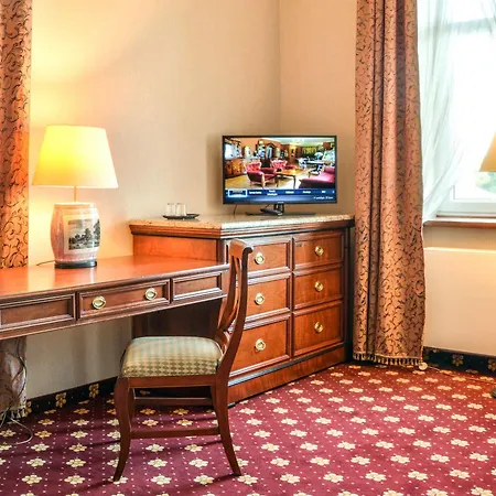 Komoda Club Apart-hotel 4*
