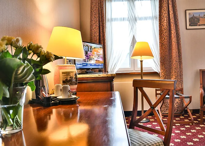 Komoda Club Aparthotel 4*