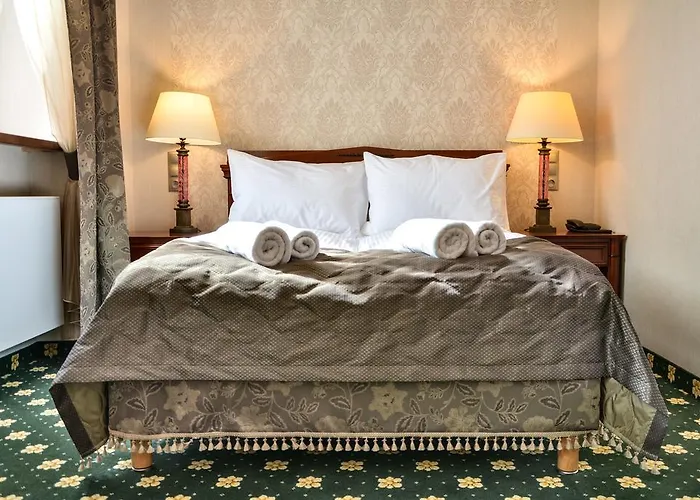 Komoda Club Aparthotel 4*